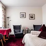 Szálloda Garni & 3*