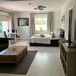 호텔 Garni &
