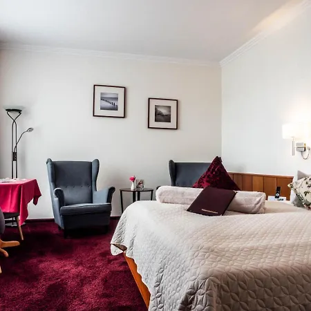 Hotel Garni & 3*